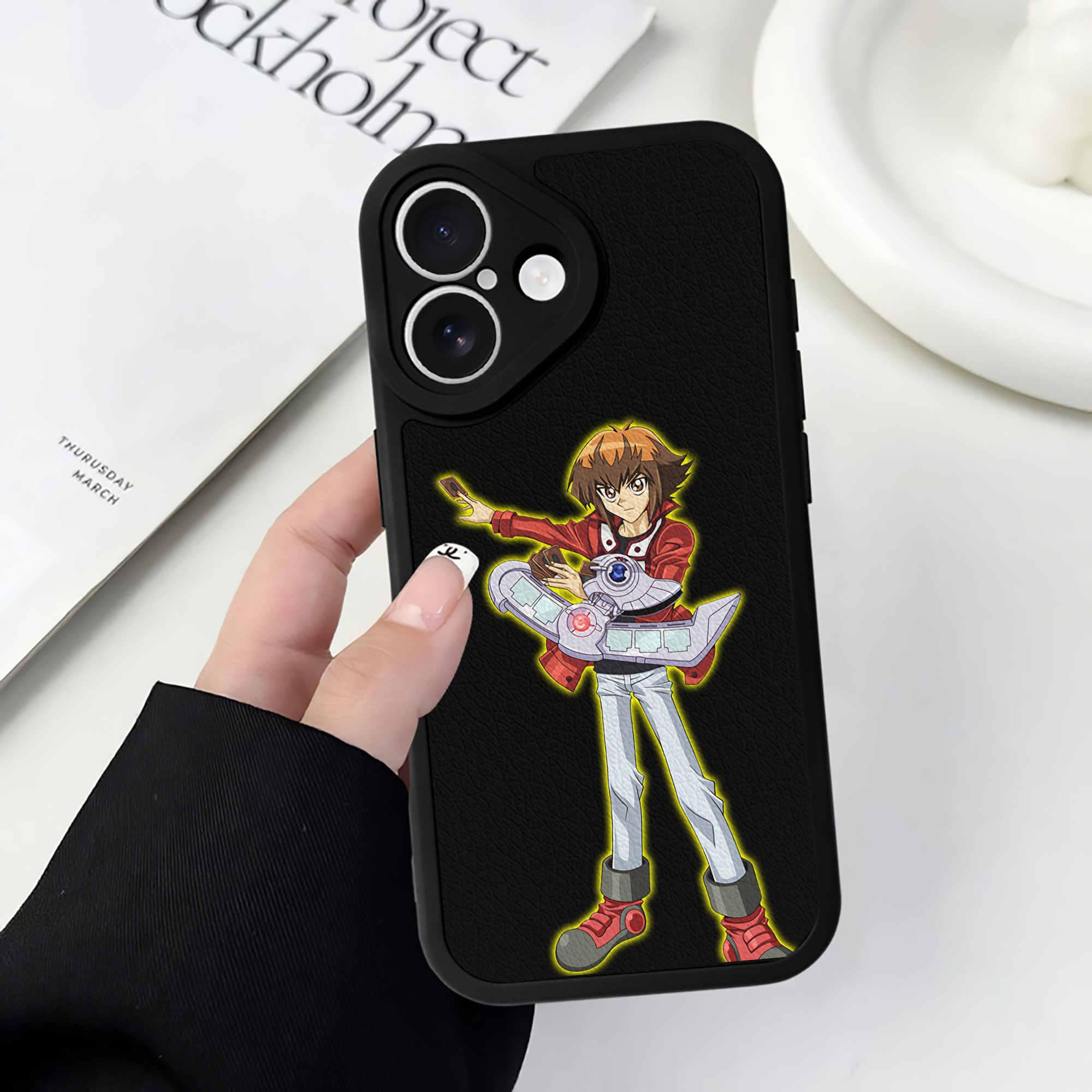 遊☆戯☆王 Yu-Gi-Oh! 【iPhone 16シリーズ対応】シリコンスマホケース（レザー調） 材質：シリコン